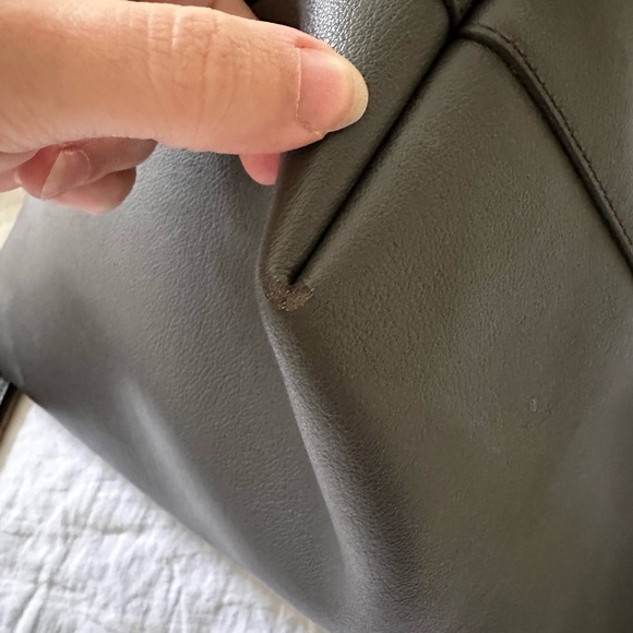 Saint Laurent (YSL) East-West Shopping Bag Tote in Smooth Leather Grey Asphalt - Picture 9 of 11